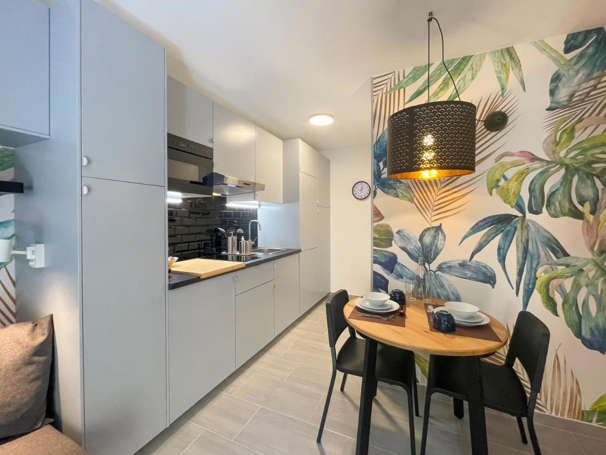 Bh - Victoria - Parking, Balcony, 2 People Apartment